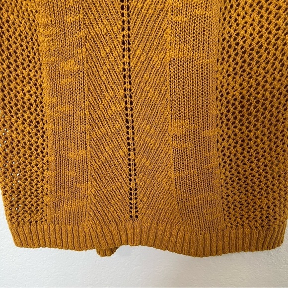 2/$30 Old Navy Open Weave 3/4 sleeve sweater in mustard yellow SZ M - Picture 4 of 13